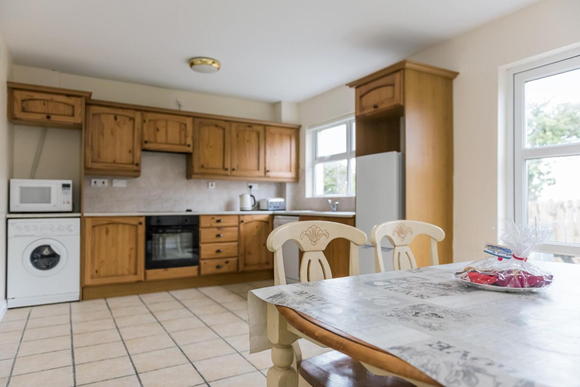 Marine View -3 Bedroom Townhouse 班多伦 外观 照片